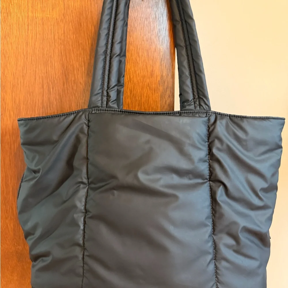 Calpak Luka expandable laptop Tote in matte black - Picture 5 of 5